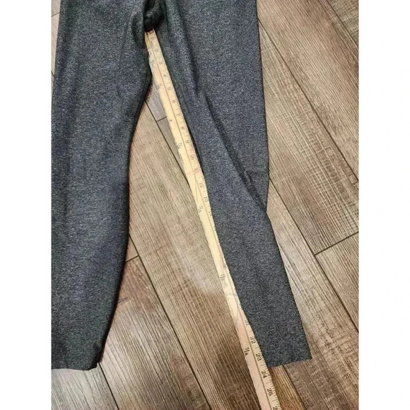 Nike Dri-fit Leggings Women's Size Medium Gray Ribbed Back - Picture 6 of 7